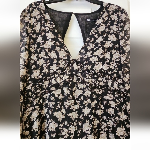 Zara dress - Picture 2 of 3